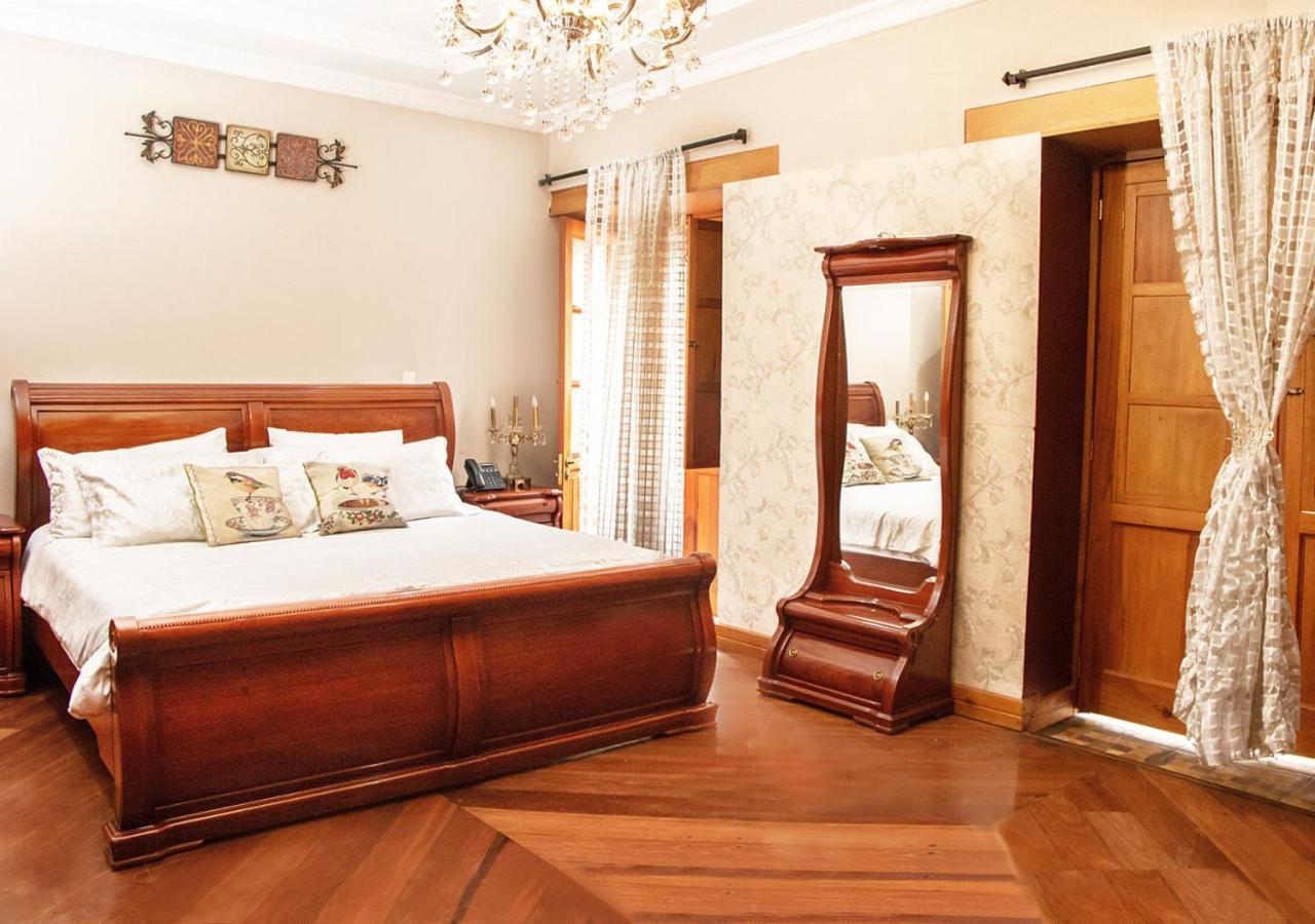 Hotel Boutique Casa Ruth En Cuenca Extérieur photo